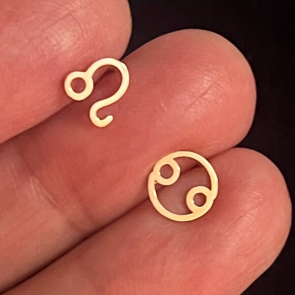 Automic 14k Rose Gold Astrology Leo & Cancer Stud Post Earrings (extra backs) - Picture 4 of 8